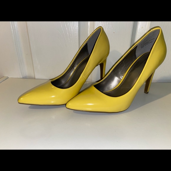 yellow closed toe heels